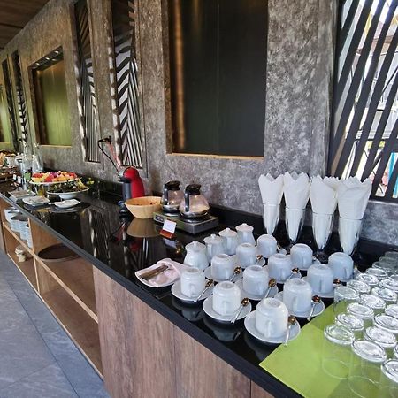 The Cliff Elegance Resort Ao Nang Exterior foto